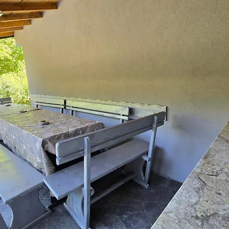 Guest house „бащината къща“-за гости